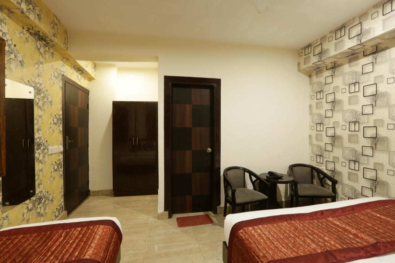 Hotel Airport Star New Delhi Bagian luar foto