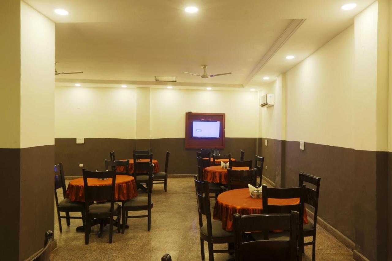 Hotel Airport Star New Delhi Bagian luar foto