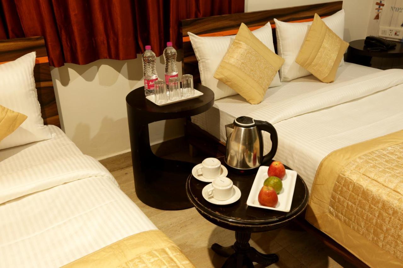 Hotel Airport Star New Delhi Bagian luar foto