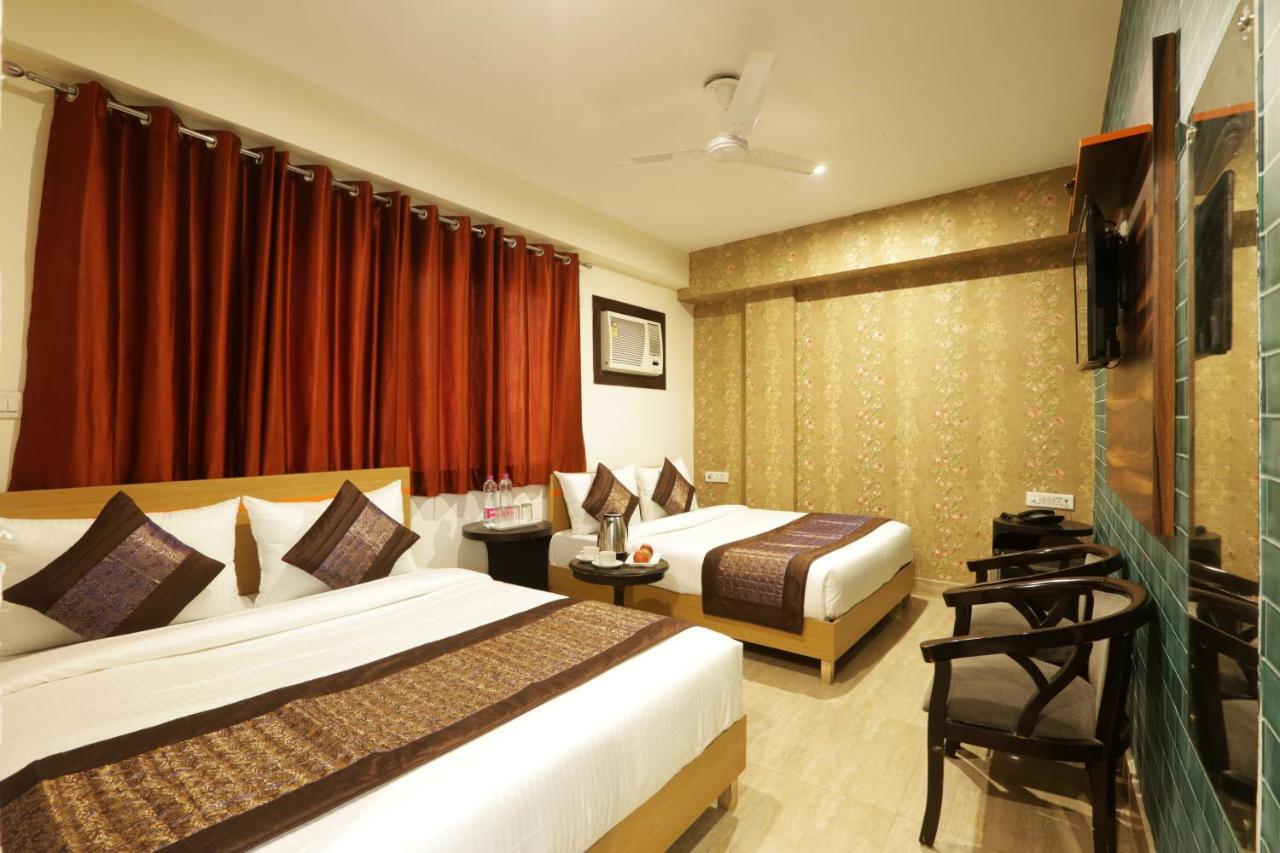 Hotel Airport Star New Delhi Bagian luar foto